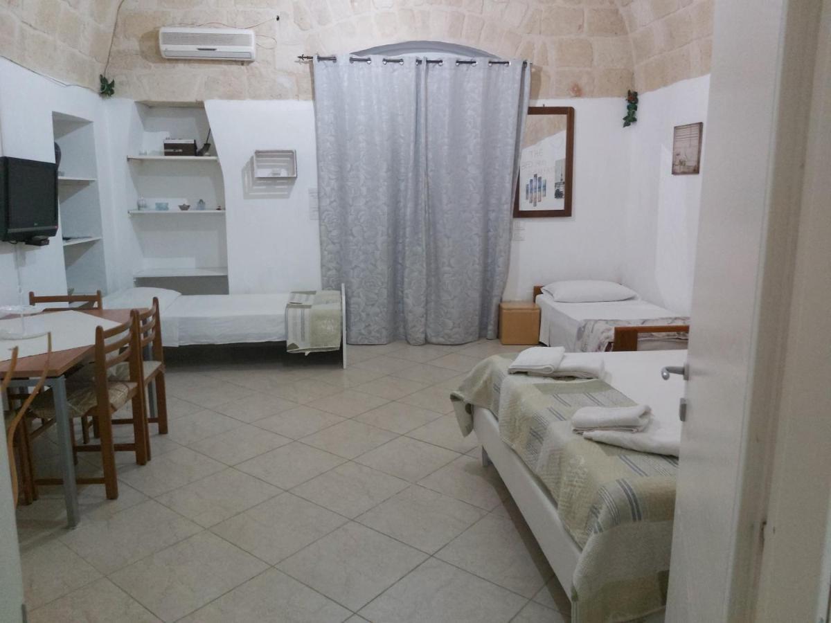 Bed and Breakfast La Stradina Трані Екстер'єр фото