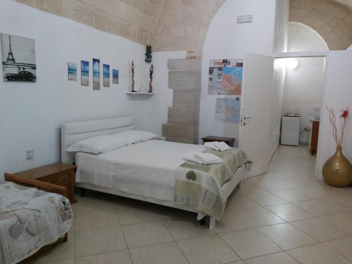 Bed and Breakfast La Stradina Трані Екстер'єр фото