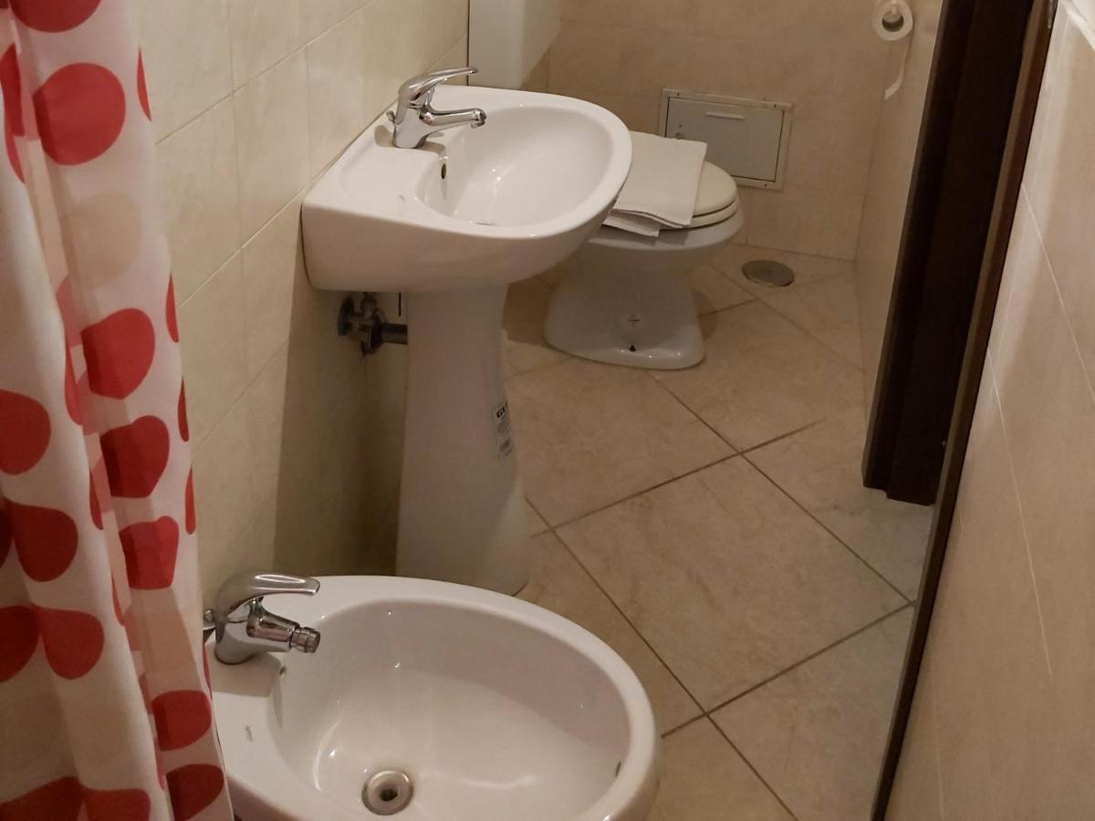 Bed and Breakfast La Stradina Трані Екстер'єр фото